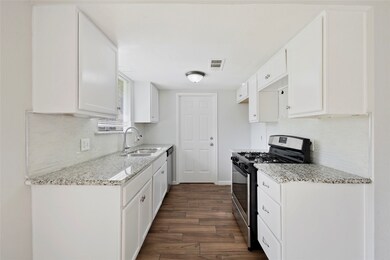 7606 Lakewood Dr, Houston, TX 77016 - photo 7