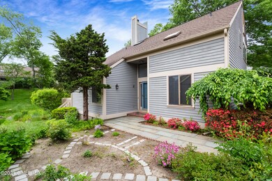 101 W Lyon Farm Dr, Greenwich, CT 06831 - photo 2