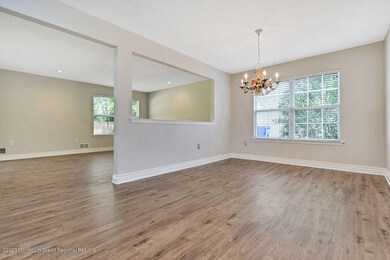 142 Hamlet Ct, Toms River, NJ 08753 - photo 4