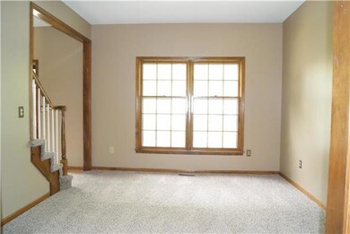 8335 Oakview Cir, Lenexa, KS 66215 - photo 2