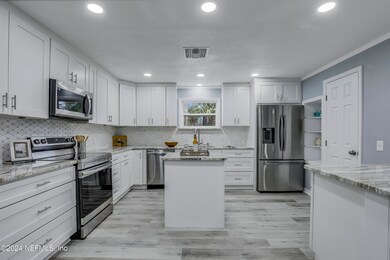 03 Kitchen