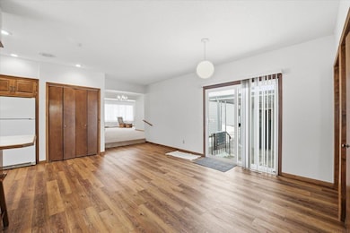 102 Jahnke Ave, Waverly, IA 50677 - photo 5