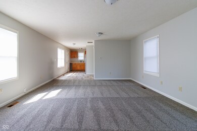 1323 Nelle St, Anderson, IN 46016 - photo 2