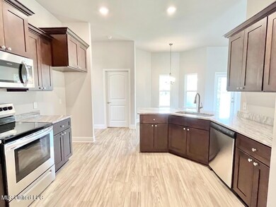 104 Kitchen 5