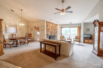 1505 Harbour Ct unit 2B, Schaumburg, IL 60193 - photo 4