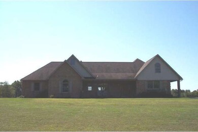 305 Blue Rocks Rd, Lenhartsville, PA 19534 - photo 2