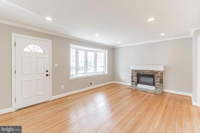 8426 Hall Rd, Pasadena, MD 21122 - photo 5