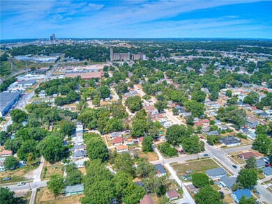 2406 Logan Ave, Des Moines, IA 50317 - photo 6