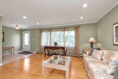 338 W Henrietta Ave, Oceanside, NY 11572 - photo 3