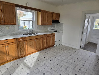 12078 Taylor St, Hallwood, VA 23359 - photo 3