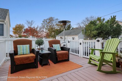Beautiful Siting Area on Deck