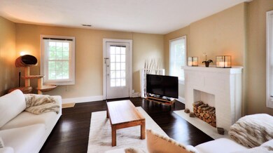 1946-Guilford-Rd-Living-Room-3