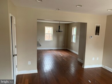 4146 The Alameda, Baltimore, MD 21218 - photo 5