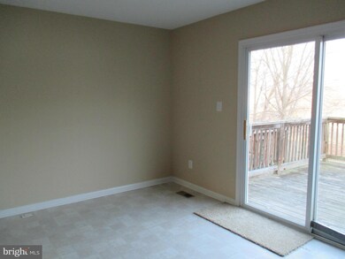 845 W Spring Meadow Ct, Edgewood, MD 21040 - photo 5