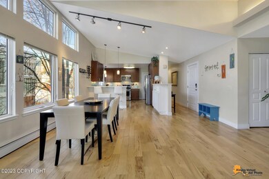 Dining/Kitchen
