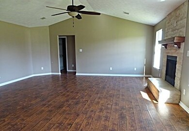 201 Mary L Evans Rd, Lufkin, TX 75904 - photo 2