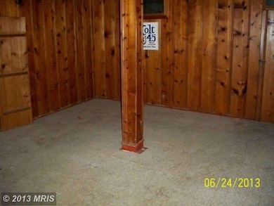 838 Lyndhurst St, Baltimore, MD 21229 - photo 4