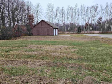 3865 Krafft Rd, Fort Gratiot, MI 48059 - photo 5