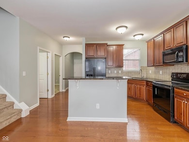 16317 Meadowlands Ct, Westfield, IN 46074 - photo 4