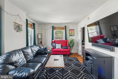 814 E Hector St, Conshohocken, PA 19428 - photo 3