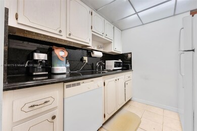 14415 N Kendall Dr unit 212G, Miami, FL 33186 - photo 4