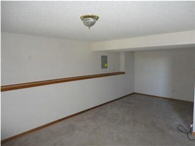 308 Shenandoah Dr, Raymore, MO 64083 - photo 5