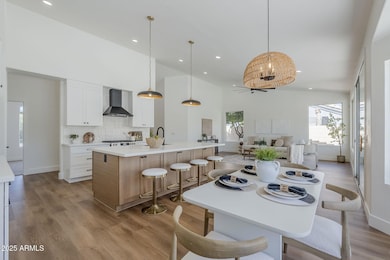 11-web-or-mls-Lakeview-11
