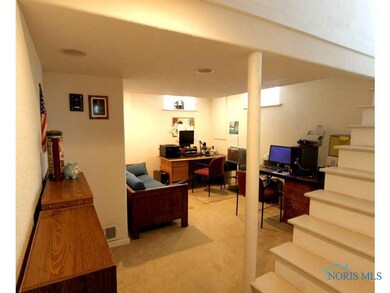 3717 Elmhurst Rd, Toledo, OH 43613 - photo 2