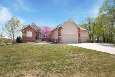 902 Carriage Rd, Maize, KS 67101 - photo 2