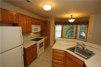 308 Surrey Place, Macungie, PA 18062 - photo 6