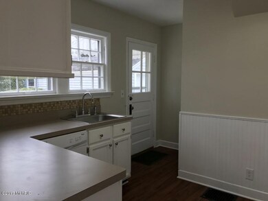 215 Exchange St, Marshall, MI 49068 - photo 3