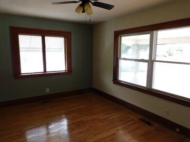 1217 Durand St, Flint, MI 48503 - photo 4