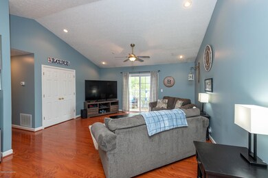 173 Central Blvd unit 23, Mount Washington, KY 40047 - photo 4