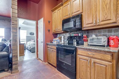 3935 Country Meadows Rd, Granbury, TX 76049 - photo 7