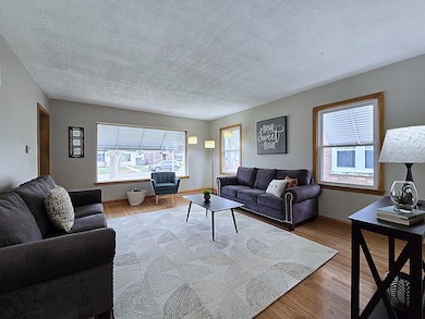 4487 N 21st St, Milwaukee, WI 53209 - photo 7