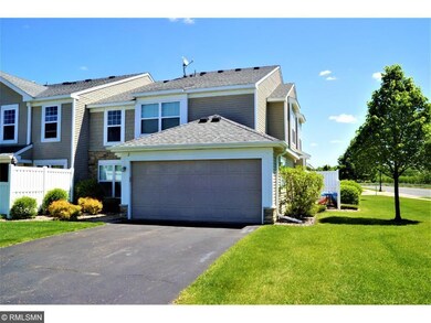 Beautiful and well maintained 2 bedroom, loft, upp