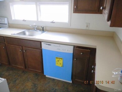 225 N 17th St, Allentown, PA 18104 - photo 3