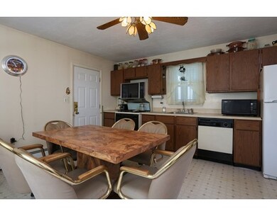 632 W Park St, Dorchester Center, MA 02124 - photo 2