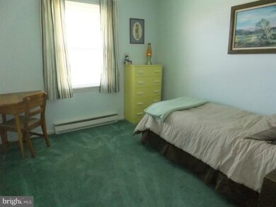 2004 Maplewood Dr, Hagerstown, MD 21740 - photo 6