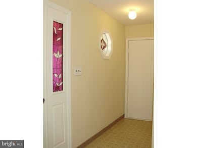 157 Lakebridge Dr, Woodbury, NJ 08096 - photo 2