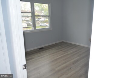 136 Mayfair Ln, Mount Laurel, NJ 08054 - photo 5