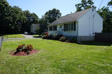 28 Thatcher Square, Brockton, MA 02302 - photo 2