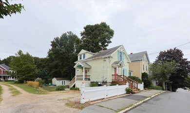 29 Lincoln Ave unit 1, Marblehead, MA 01945 - photo 2