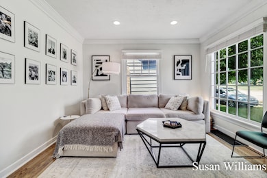 Susan Williams - 701 Fuller NE (35)-8