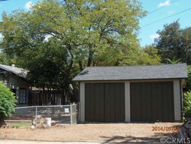 2-car detached garage