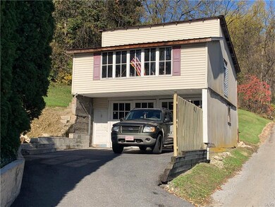 5313 Leisenring St, Whitehall, PA 18052 - photo 4