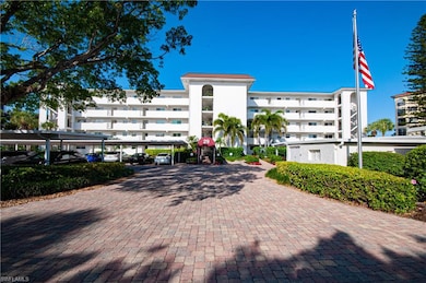 29 High Point Cir E unit 508, Naples, FL 34103 - photo 3