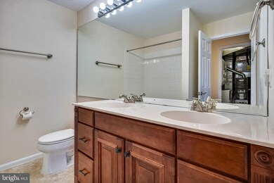 9236 Cardinal Forest Ln unit 9236C-, Lorton, VA 22079 - photo 7