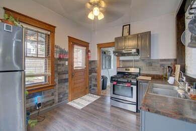 DSC_6676_77_78_79_80Interior01