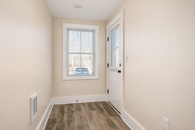 559 Islington St unit 6, Portsmouth, NH 03801 - photo 4